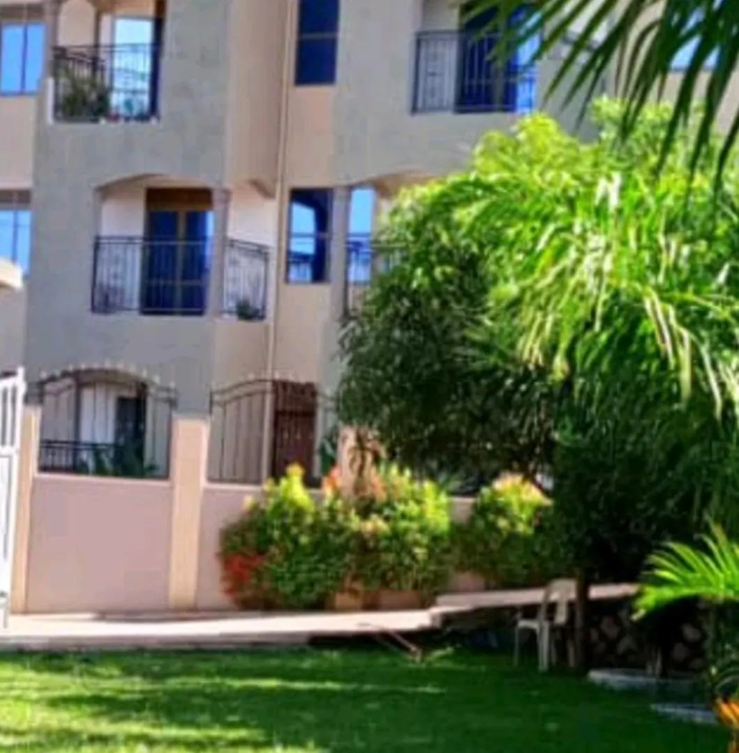 Emax Apartment Кампала