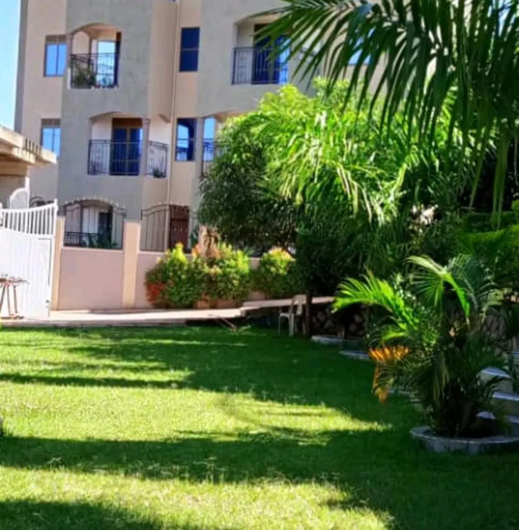 Emax Apartment Кампала